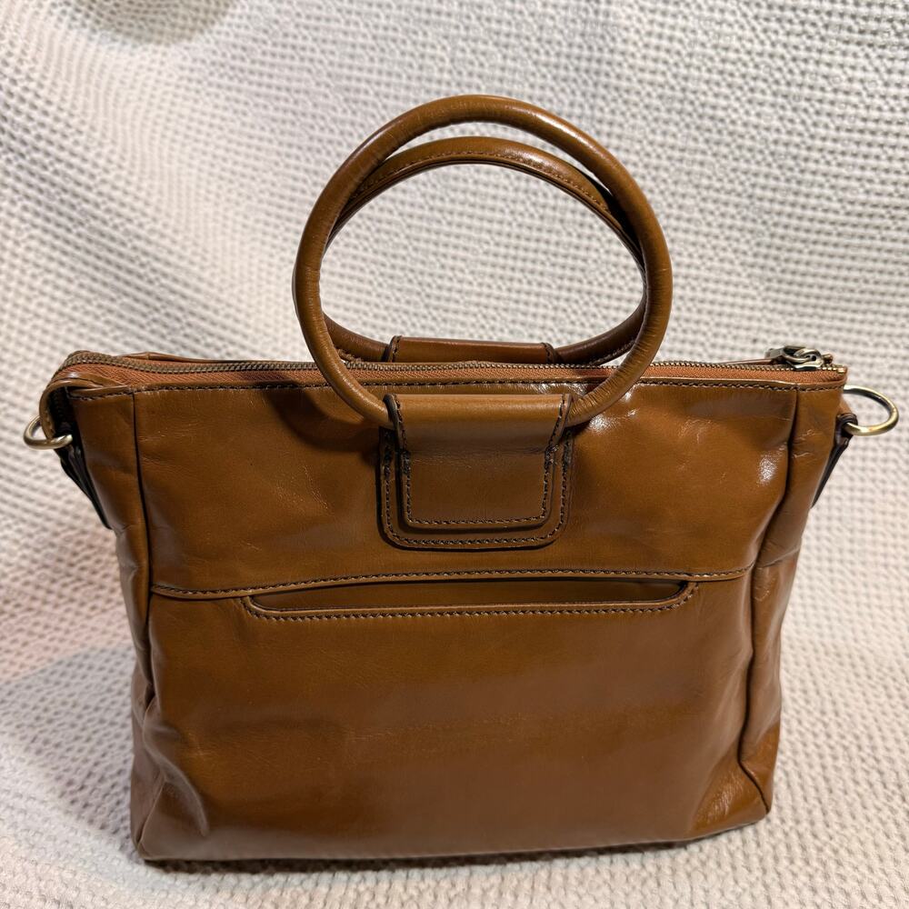 Hobo Sheila Satchel Honey Brown With Matching Wallet (no crossbody strap) - Picture 4 of 5